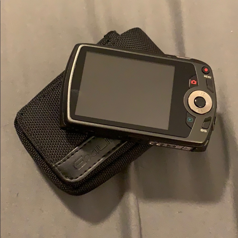 Digital camera - Picture 2 of 2